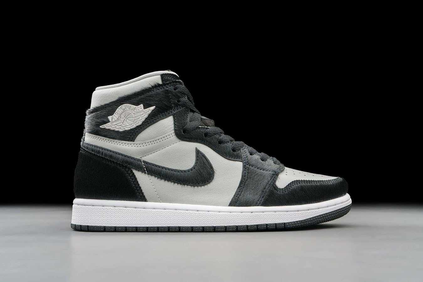 Amazon.com | JORDAN 1 RETRO HIGH OG TWIST 2.0 MEDIUM GREY (WOMEN'S