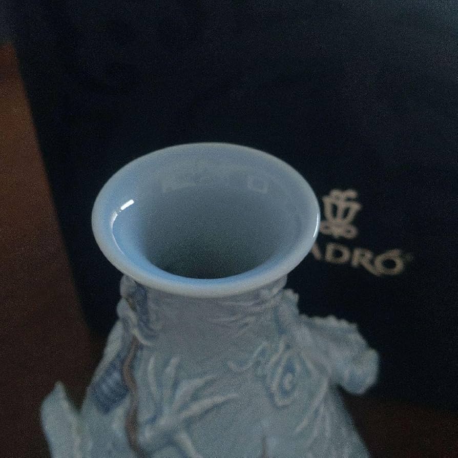 Amazon.co.jp: LLADROリヤドロ ドラゴンベース 龍 花瓶 壺 : ホーム