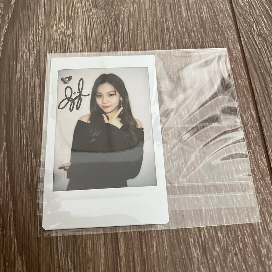 Amazon.co.jp: VIVIZ GFRIEND オムジ 直筆サイン入りチェキ（レア