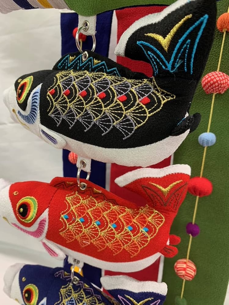 Amazon | ちりめん鯉のぼり 三色特小(c) ちまき・あやめ付き