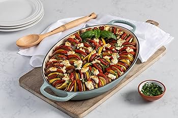 Amazon.com: Le Creuset Enamel Cast Iron Signature Oval Baker, 3
