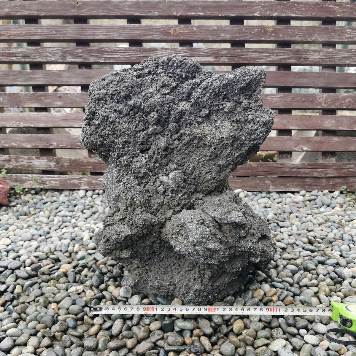 富士 溶岩石 18.7キロ 庭石 鑑賞石 石 石材 庭 坪庭 ガーデニング