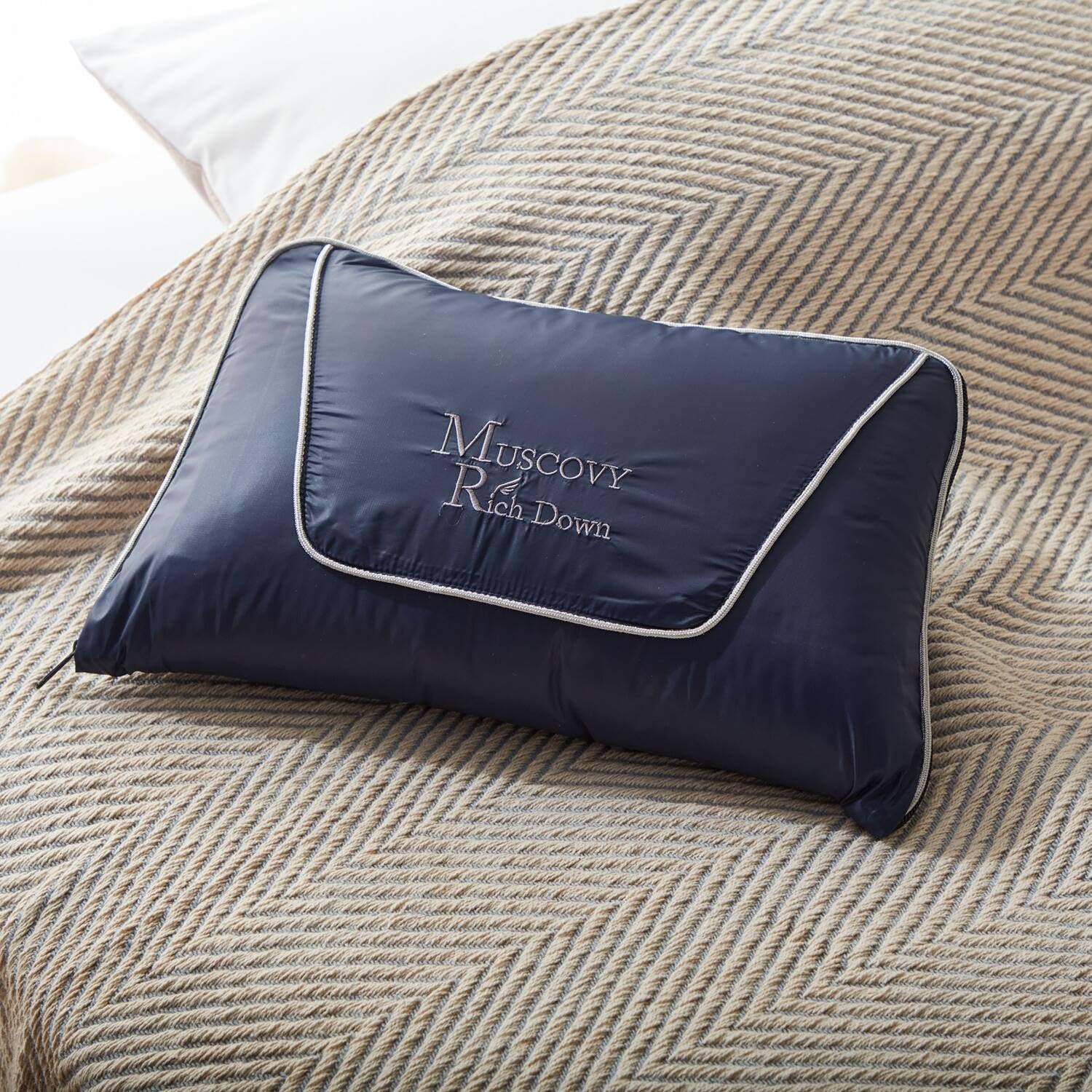 Amazon.co.jp: 未使用 モスコビーリッチダウン 軽い薄い コンパクト