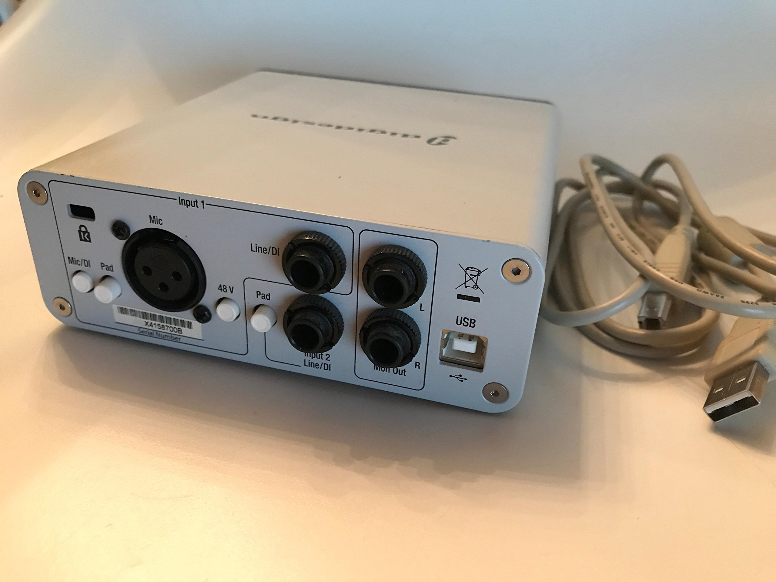 Amazon.co.jp: 【正規品】 AVID オーディオインターフェース Mbox 2