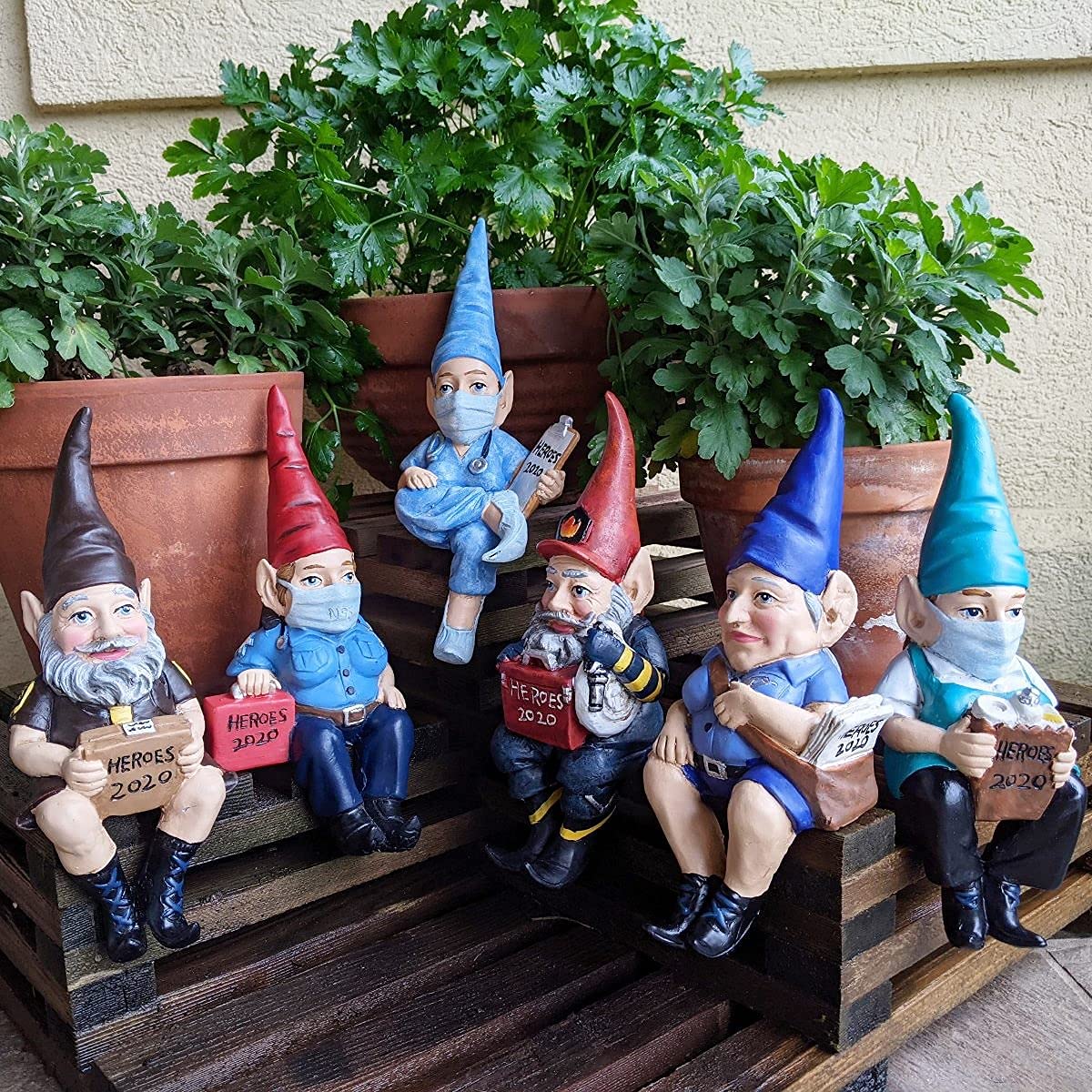 Amazon.com: John Bernard & Company EMT Paramedic Gnome Statue