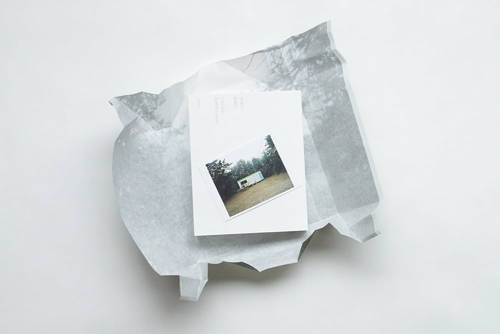 Amazon.co.jp: 螺旋海岸 notebook : 志賀理江子: 本