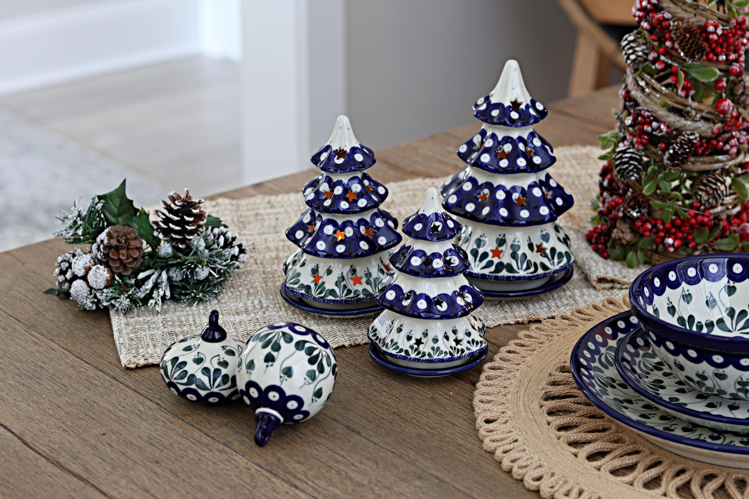 Amazon｜ブルーローズ ポーランド陶器 アリス フラット クリスマス