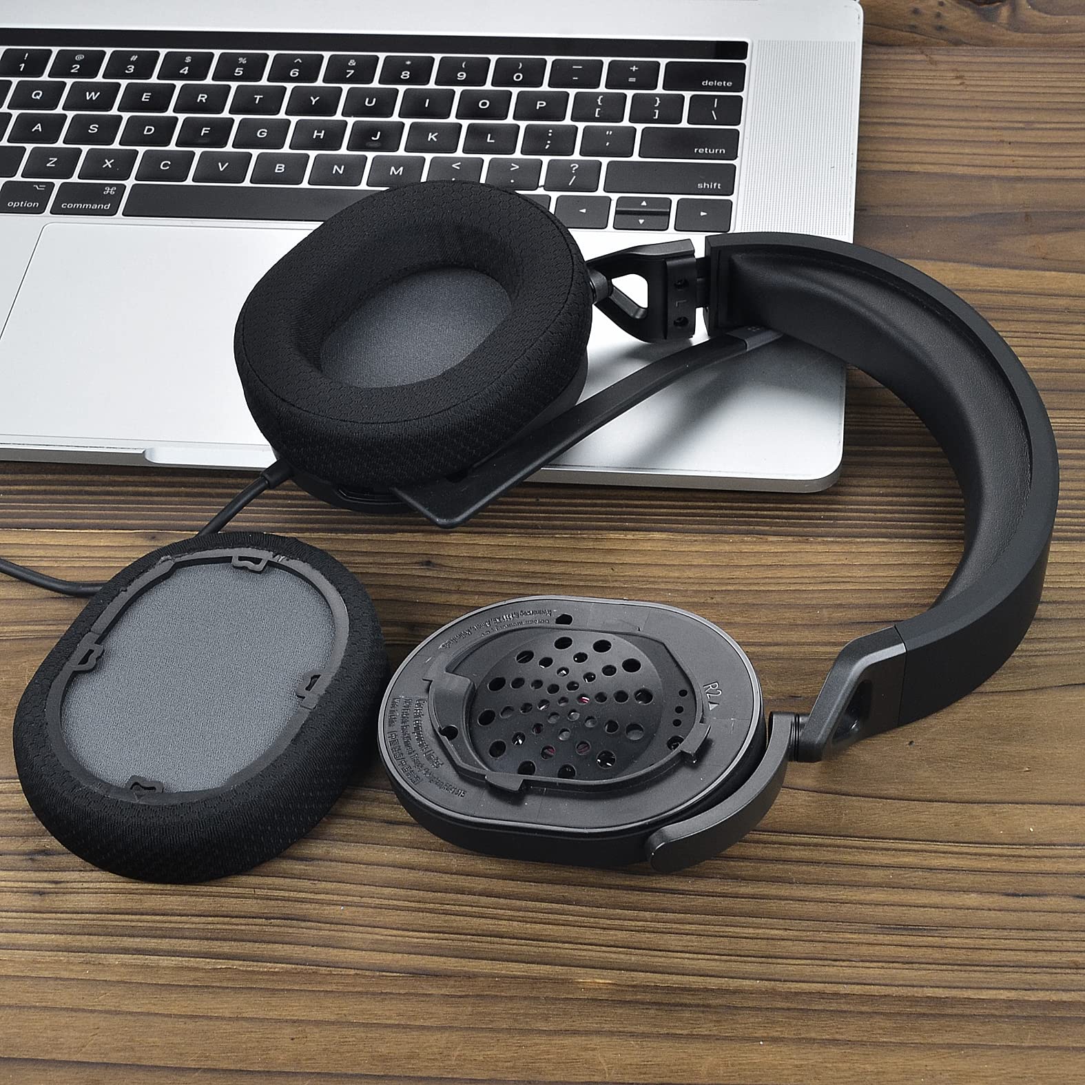 CORSAIR HS65 SURROUND 交換用イヤーパッド付き Amazon | Defean HS65