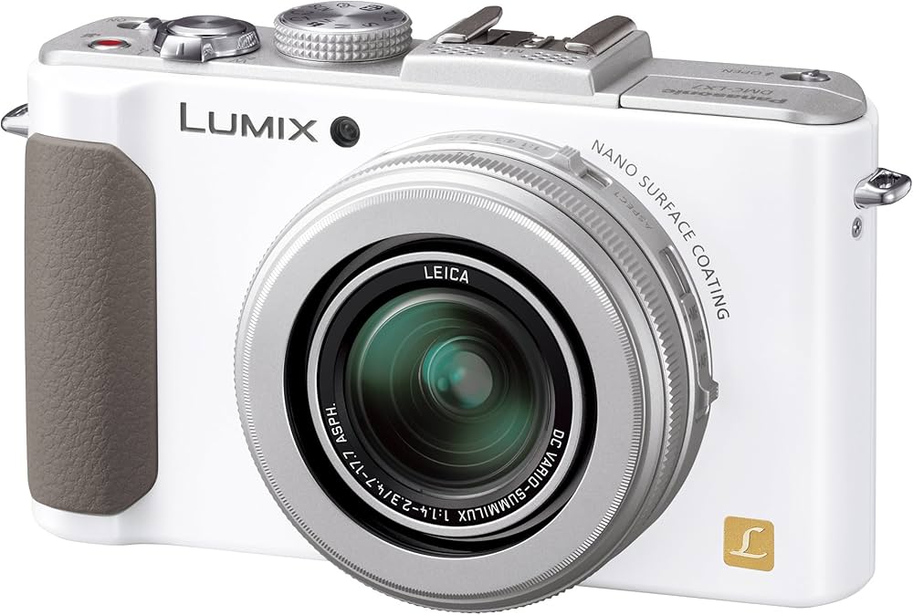 Amazon | パナソニック デジタルカメラ ルミックス LX7 光学3.8倍