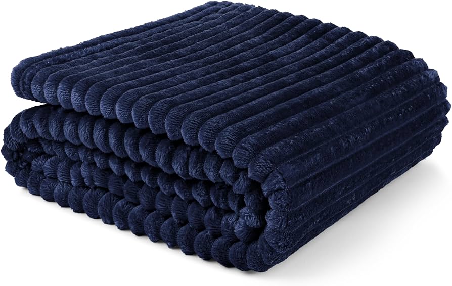 Amazon.com: PAVILIA Super Soft Fleece Throw Blanket Twin Navy Blue