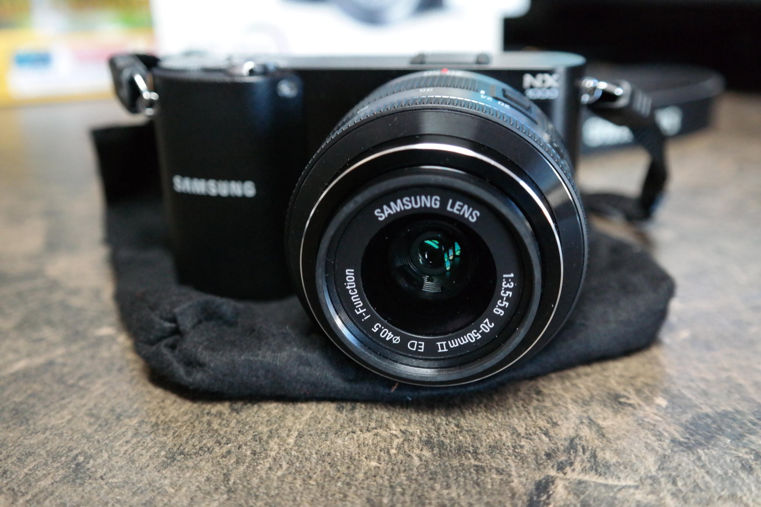 Amazon.com : Samsung NX1000 Mirrorless Digital Camera with 20-50mm