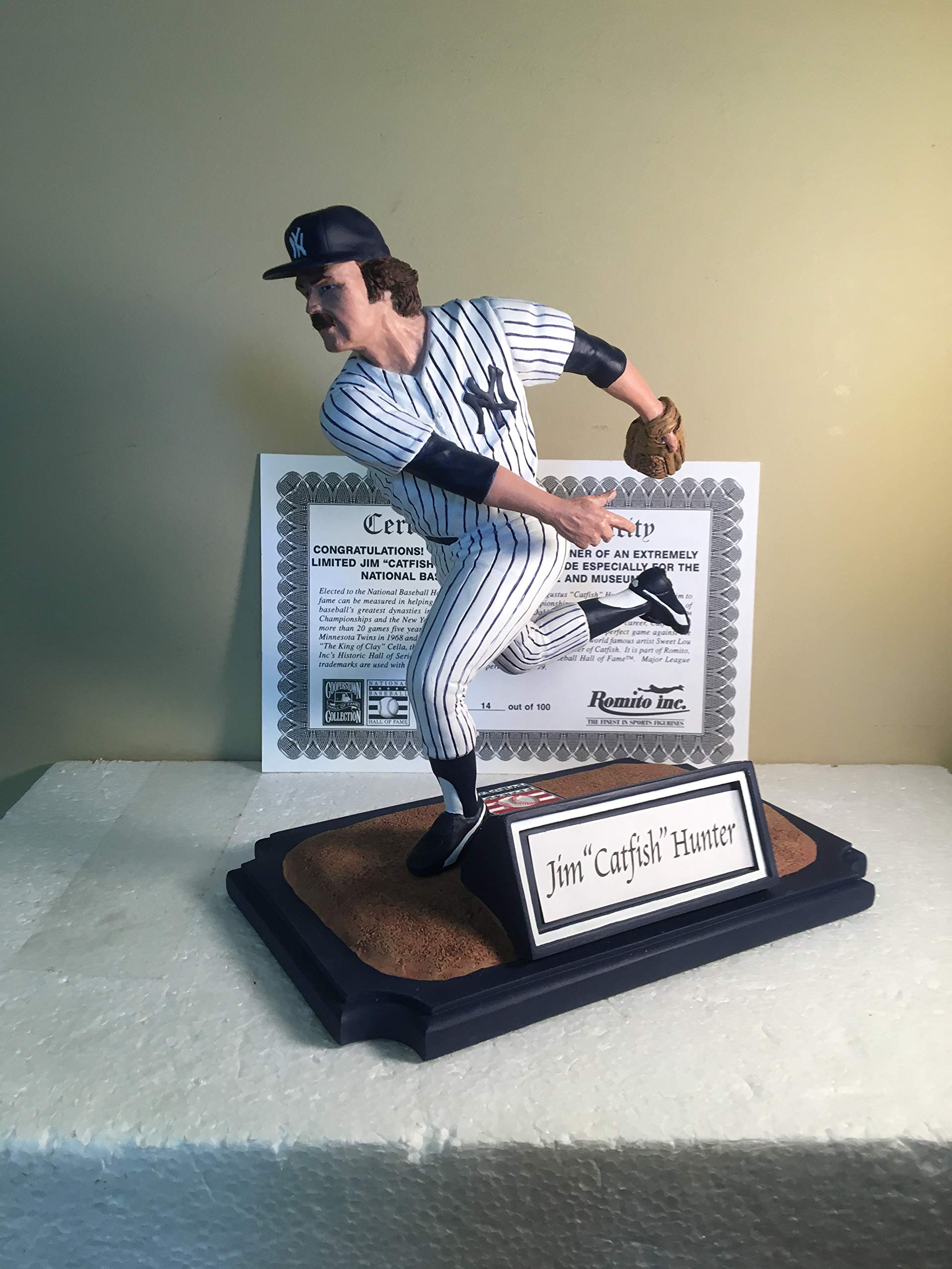 Amazon.com: Catfish Hunter New York Yankees Romito Figurine