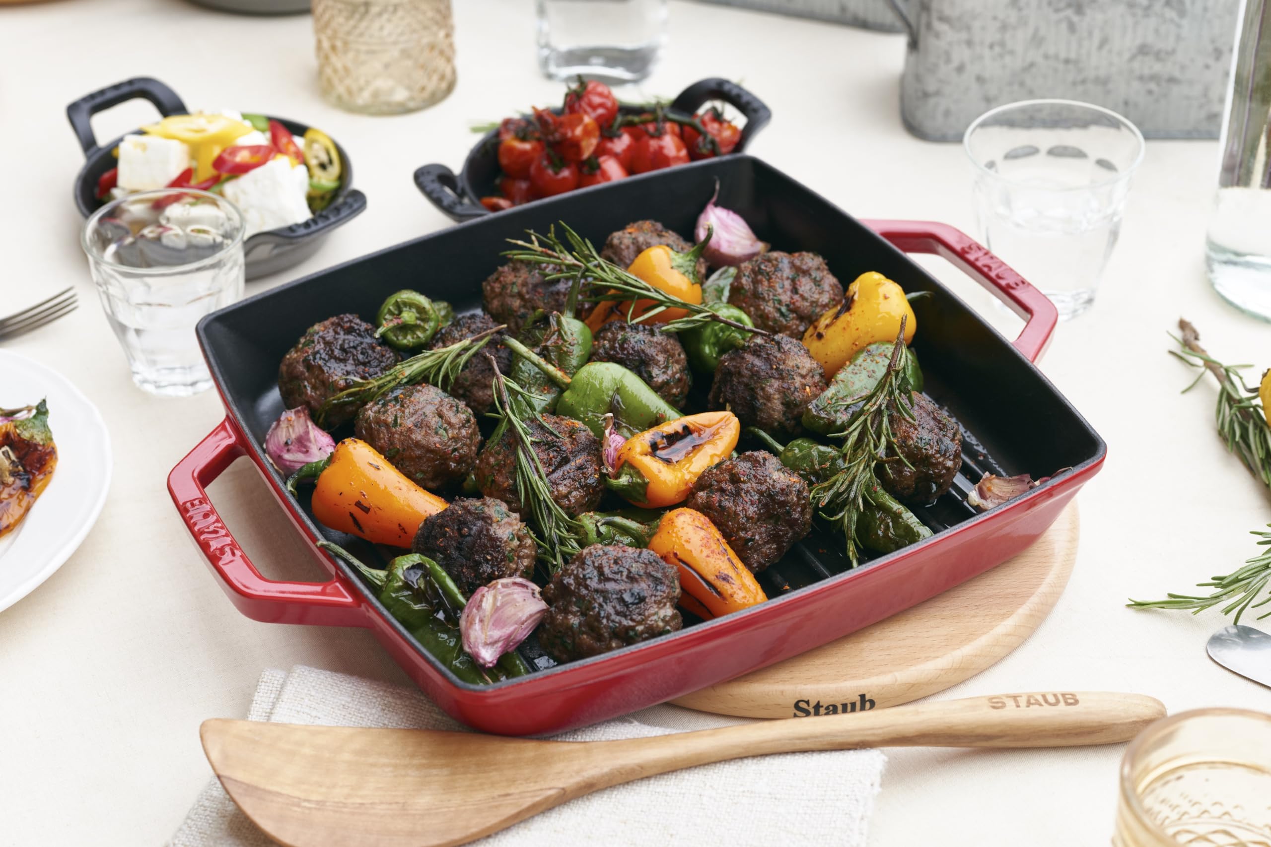 Amazon｜staub ストウブ 「 ピュアグリル スクエア チェリー 28cm