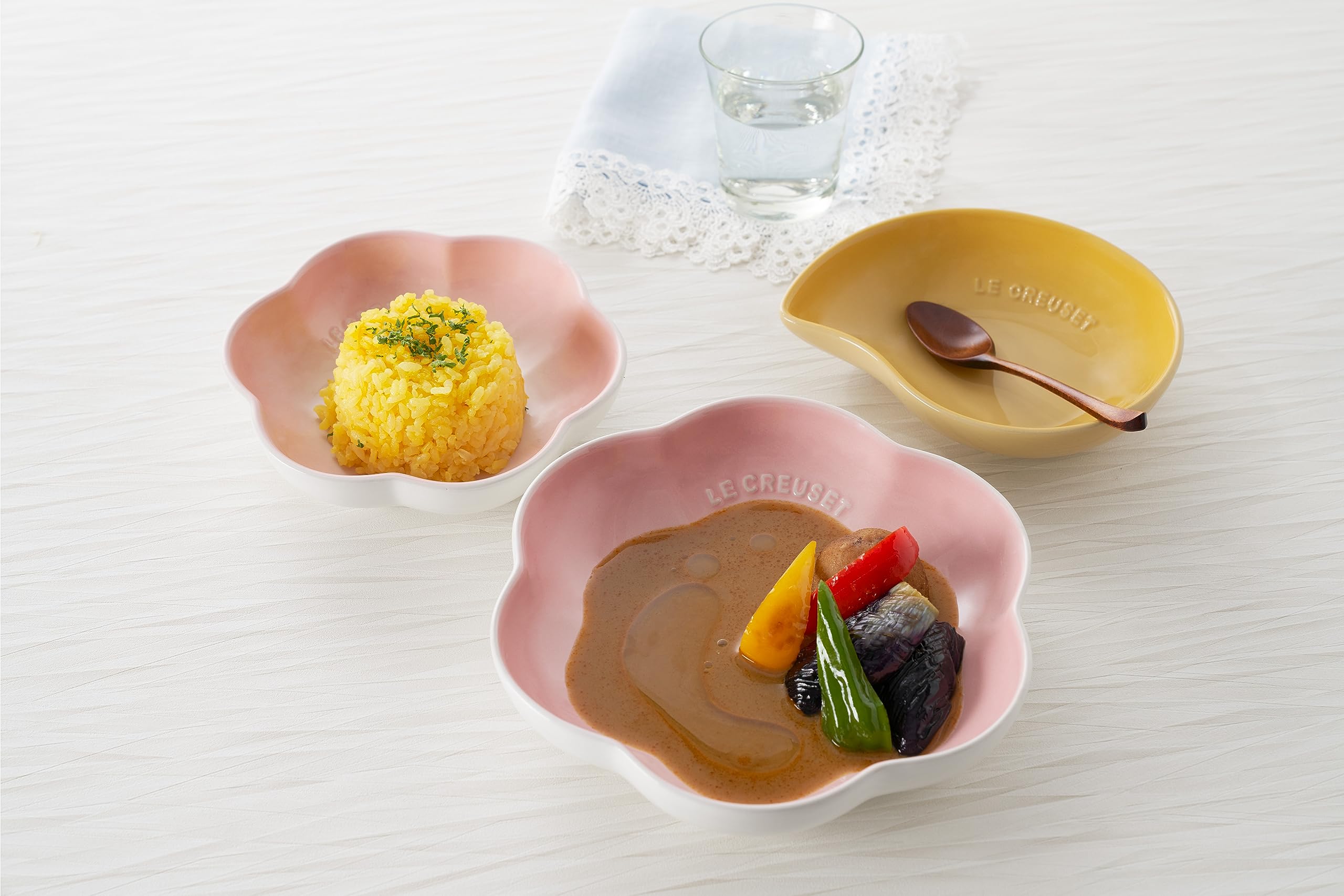 Amazon｜ル・クルーゼ(Le Creuset) スフィア・ラウンドフラワー