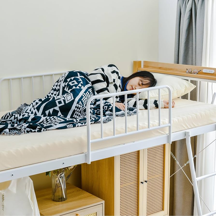 Amazon｜ロフトベッド シングル パイプベッド 子供部屋コンセント付き