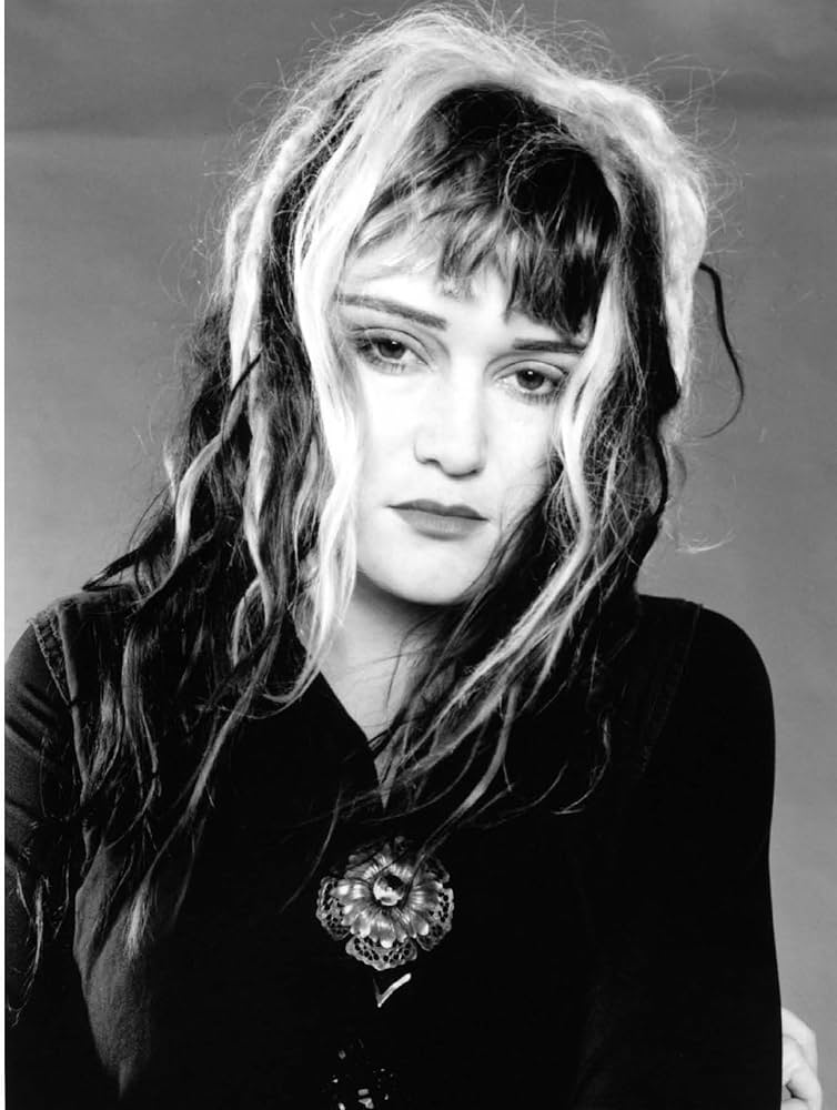 Amazon.com: The Beautiful & The Damned: Punk Photographs by Ann