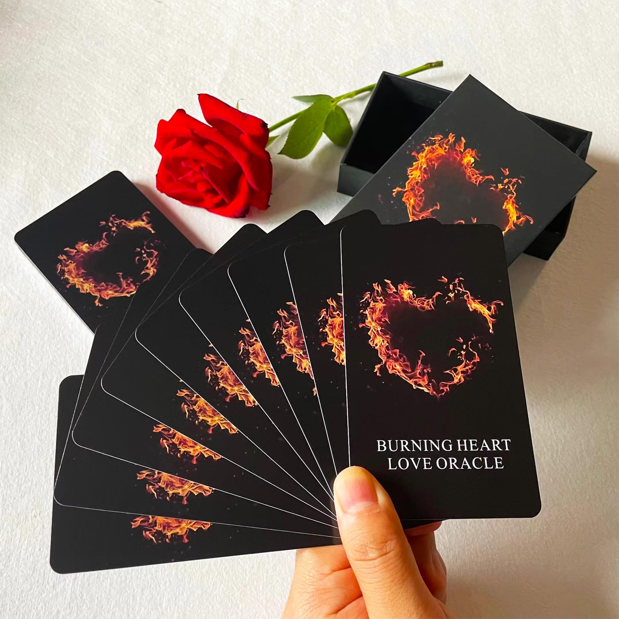 Amazon.co.jp: QUEENOFPAIN Burning Heart Love Oracleカードデッキ