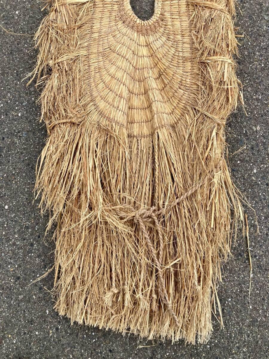 Amazon.co.jp: 雨蓑山-3藁蓑蓑古民具昭和レトロアンティーク手作り