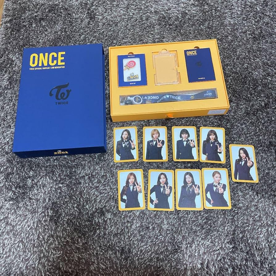 Amazon.co.jp: TWICE 韓国FC入会特典セット : おもちゃ