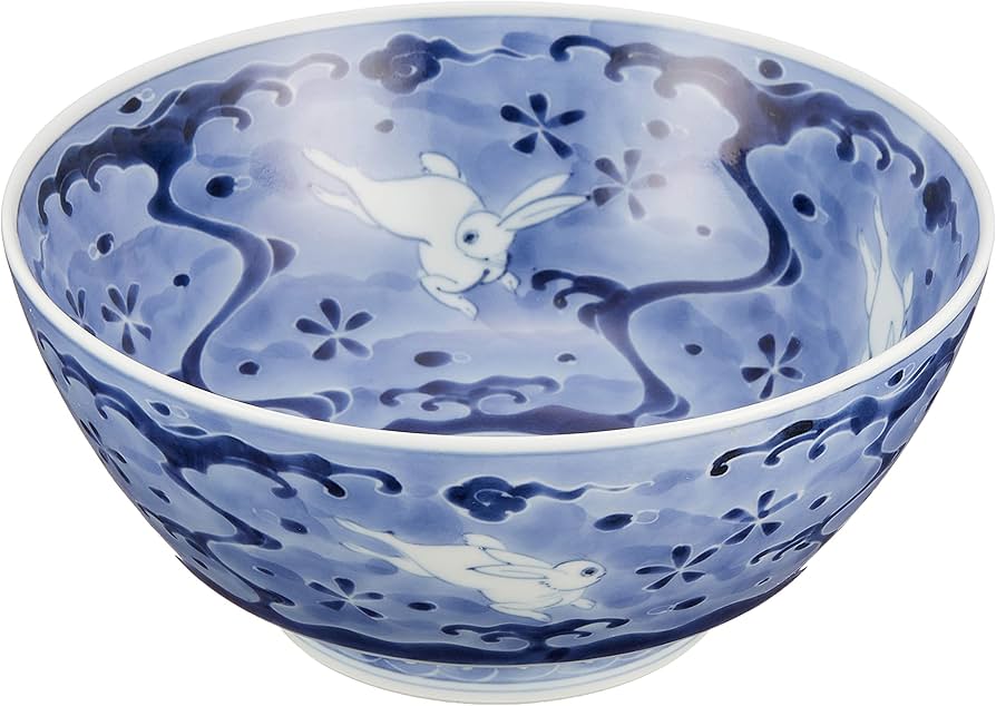 Amazon｜有田焼 李荘窯 「 究極の ラーメン鉢 」 墨弾き波兎 直径約18