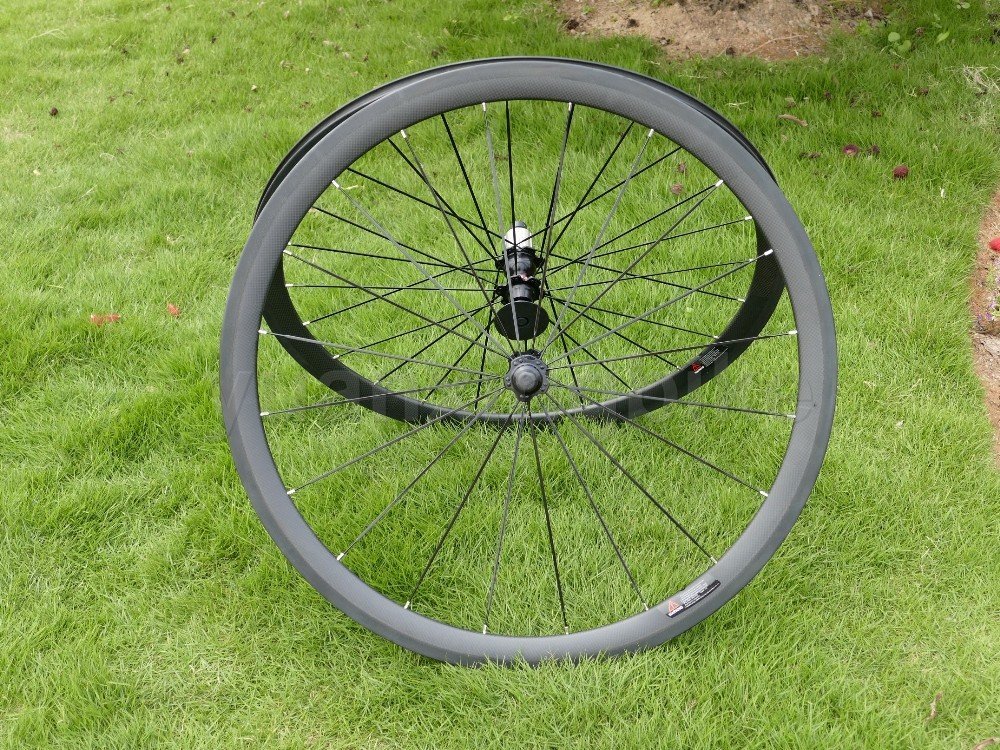 Amazon | フルカーボン 3K マット ロードバイク クリンチャー ホイール