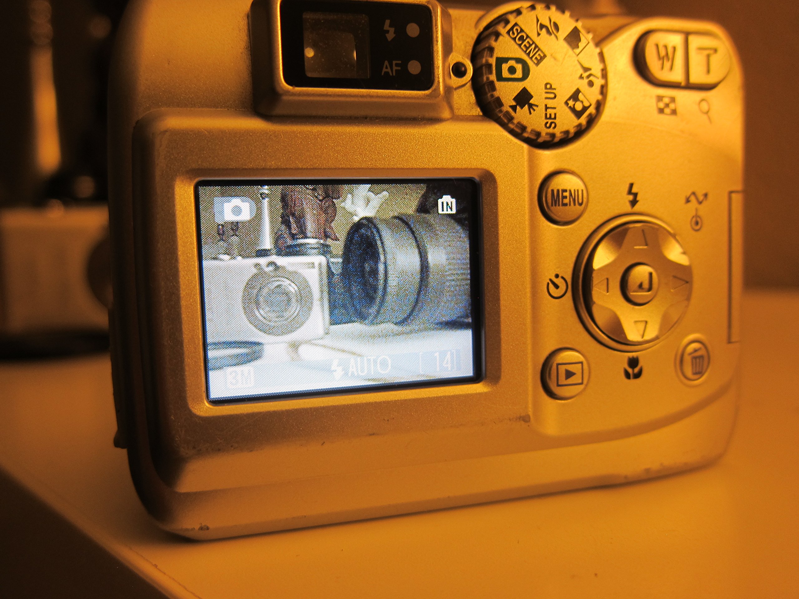 Amazon | ニコン Coolpix 3200 3.2MP デジタルカメラ 光学3倍ズーム