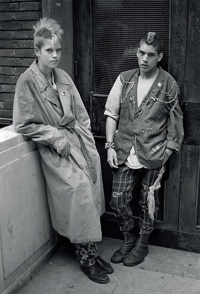 Amazon.com: Derek Ridgers: 78-87 London Youth: 9788862083591