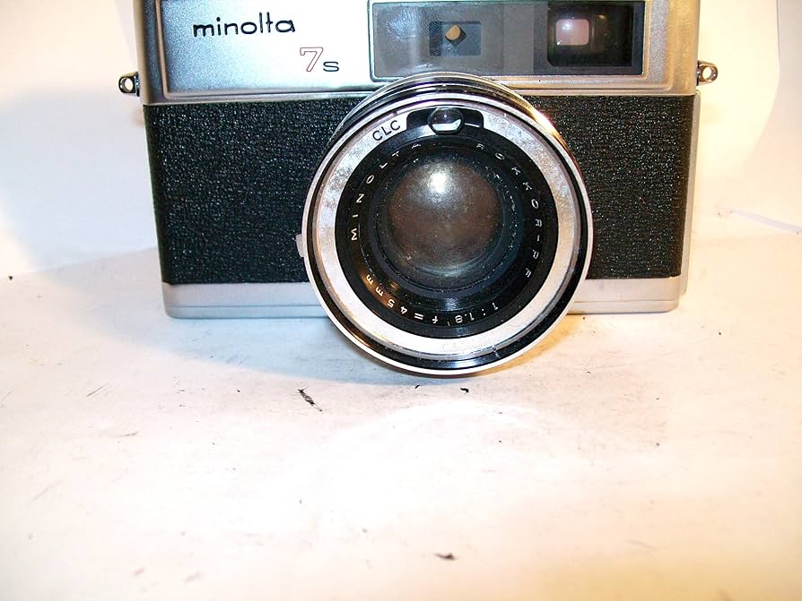 Amazon.com : Vintage Minolta 7s 35mm Camera : Point And Shoot Film