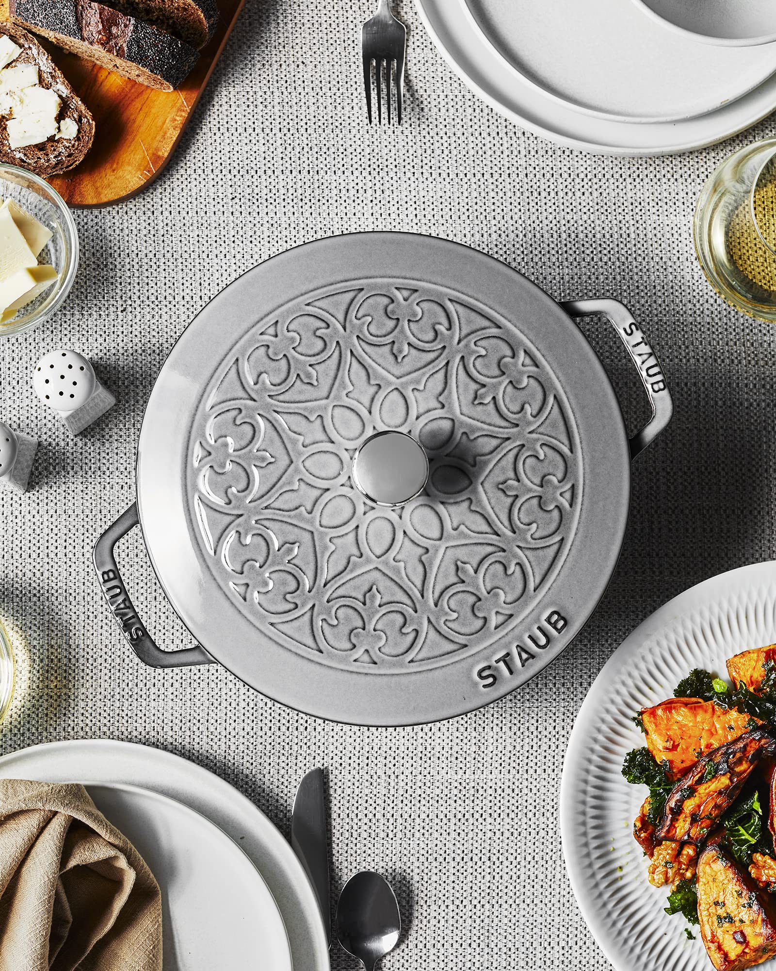 Amazon.co.jp: Staub (ストウブ) 鋳鉄製 3.75クォート エッセンシャル