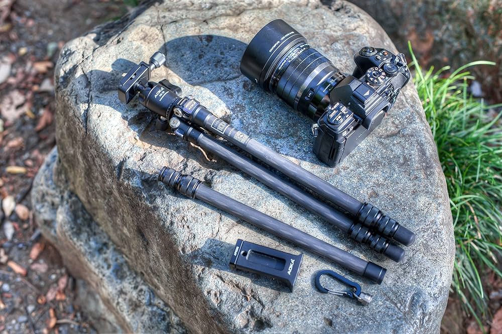 Amazon | AOKA カーボンミニ三脚 (ミニロングCMP163CL) | AOKA | 三脚