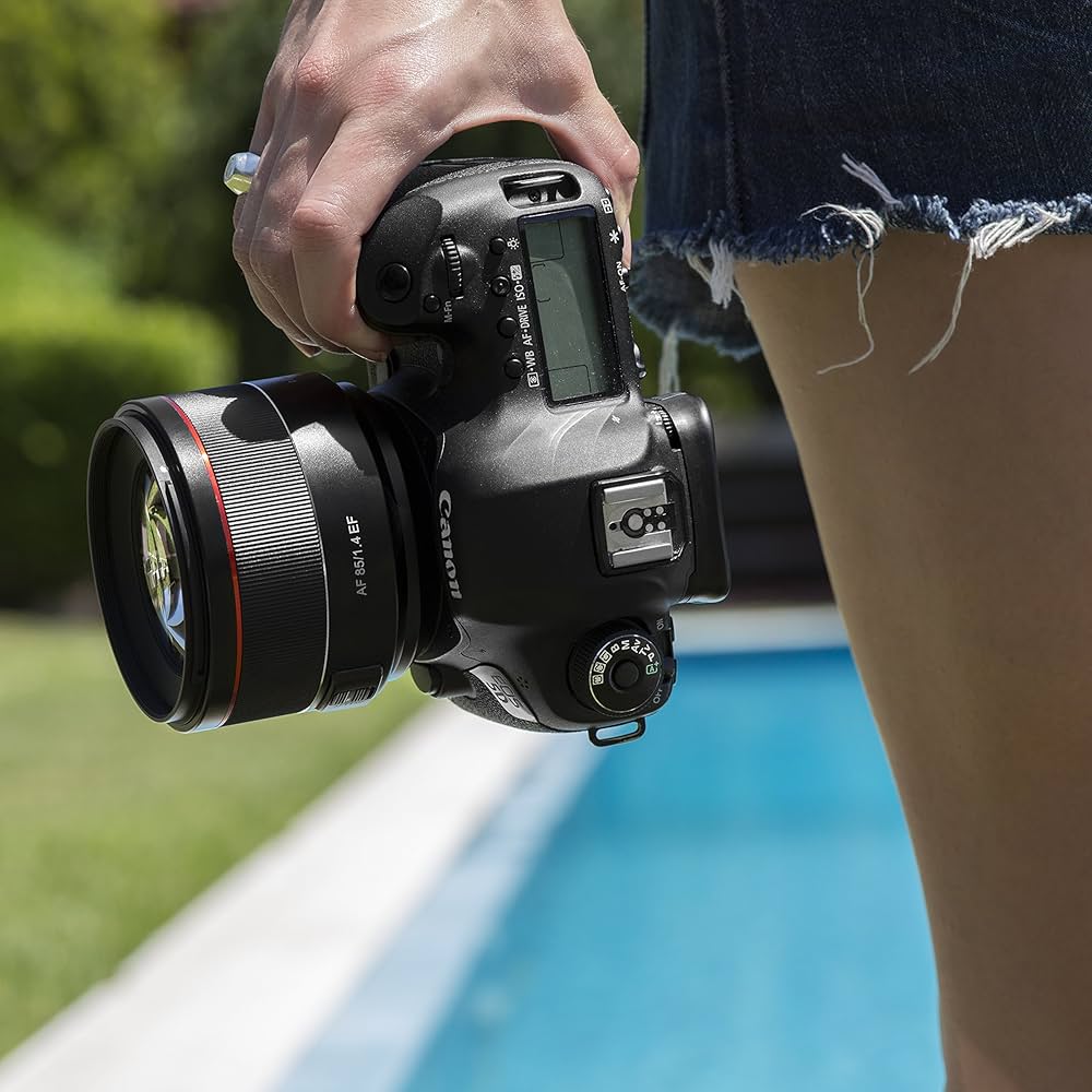 Amazon | SAMYANG 単焦点望遠レンズ AF 85mm F1.4 EF キヤノンEF用