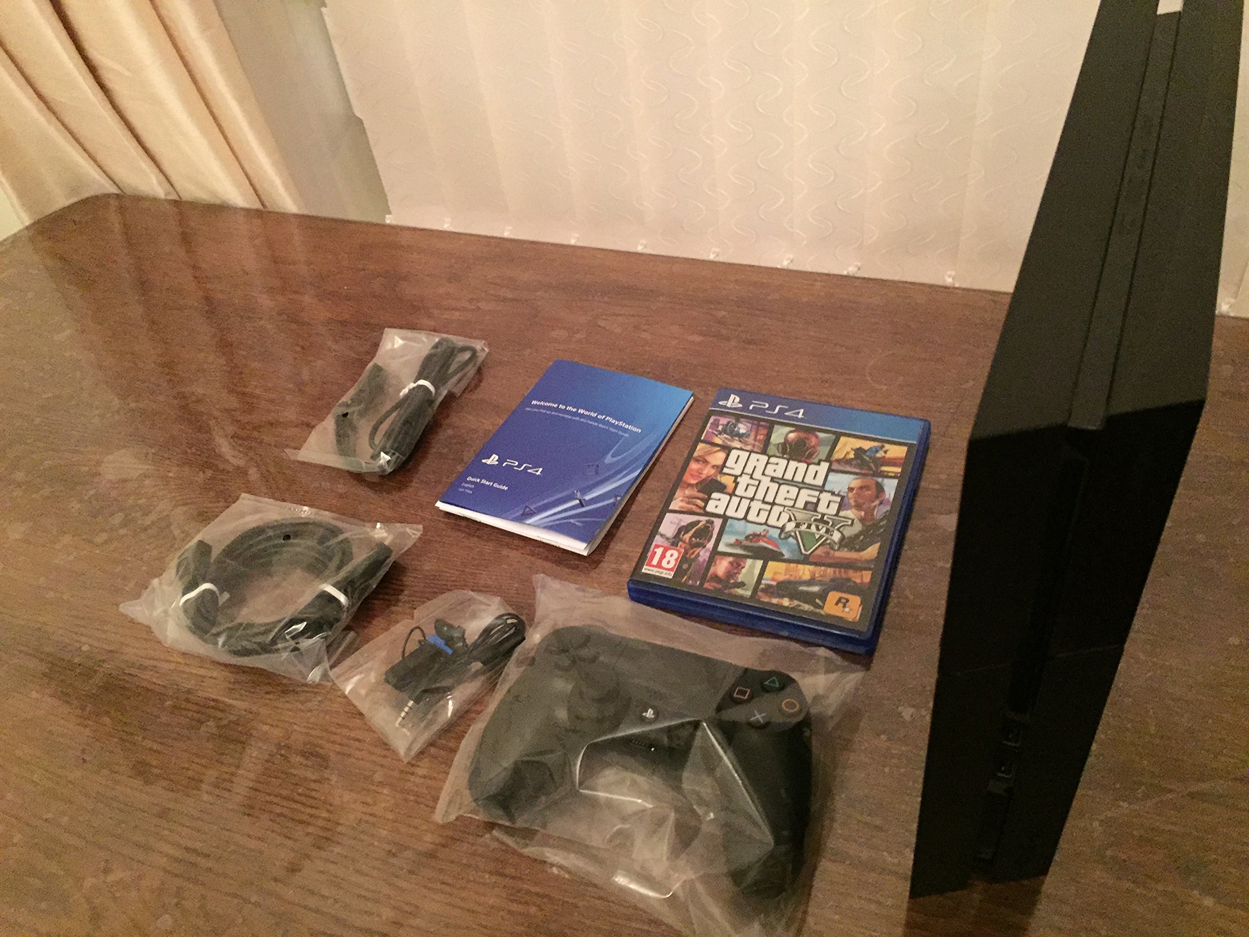 Sony PS4 Console with Grand Theft Auto V (PS4) : Amazon.co.uk: PC