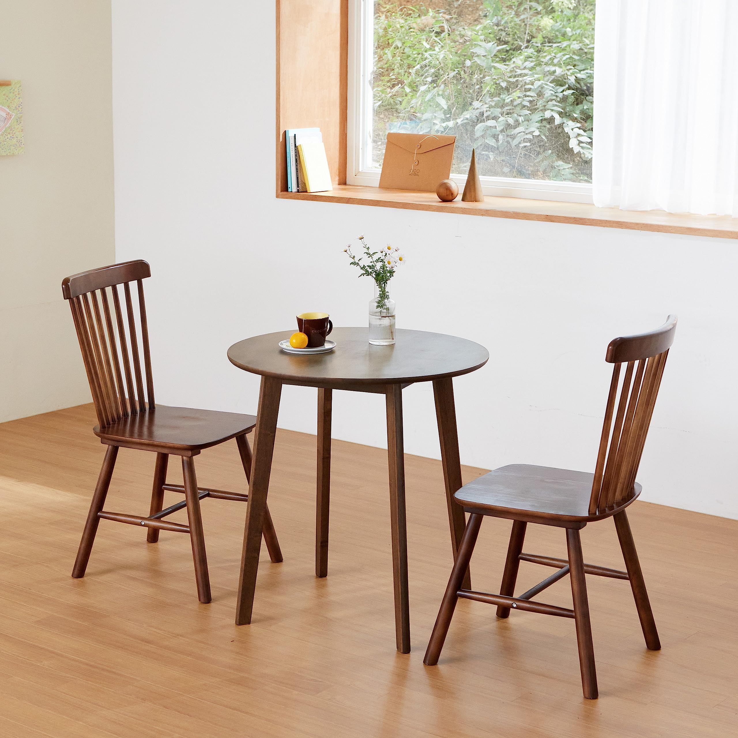 木製スピンドルバックダイニングチェア2脚セット