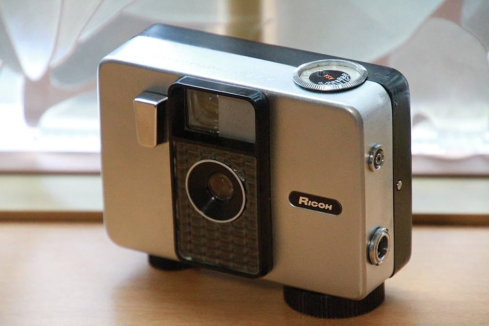 Amazon | フィルムカメラ 中古 コンパクト カメラ RICOH AUTO HALF