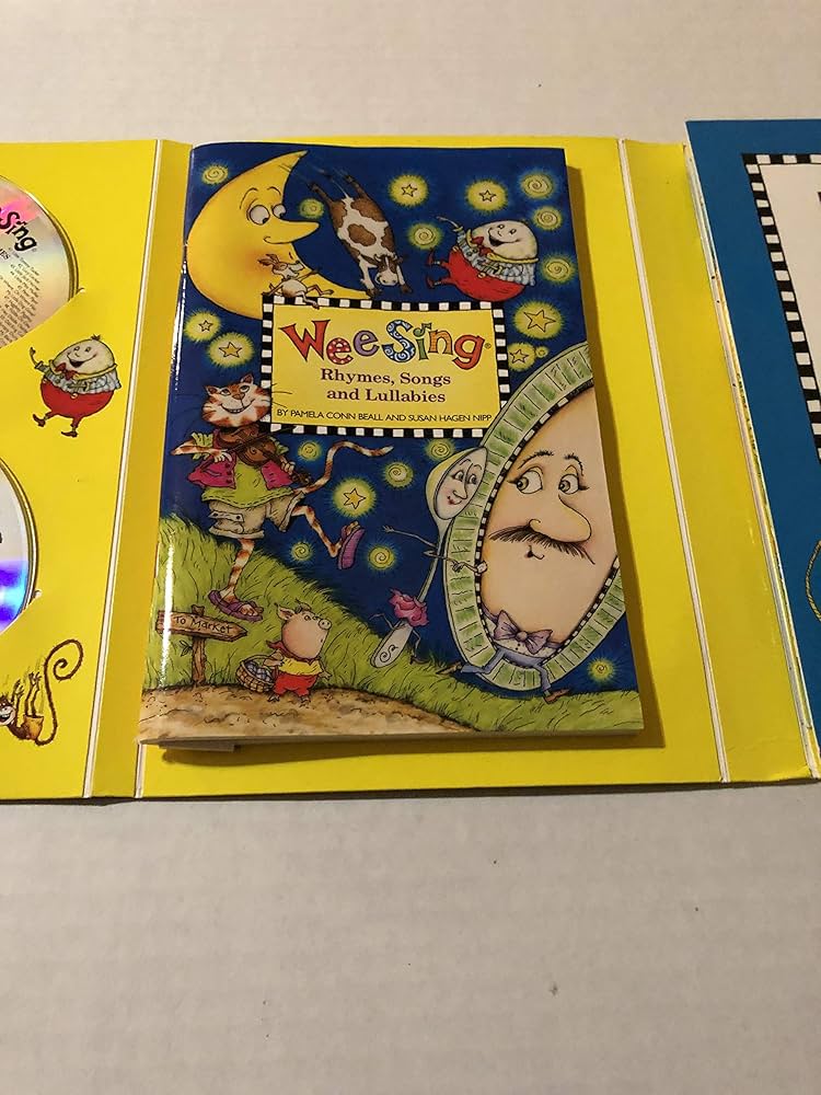 Amazon.com: Wee Sing Book and CD Collection (Set of 2 softcover