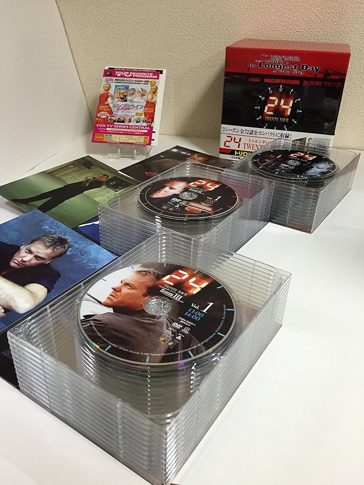 Amazon.co.jp: 24 -TWENTY FOUR- トリロジーBOX [DVD] : キーファー