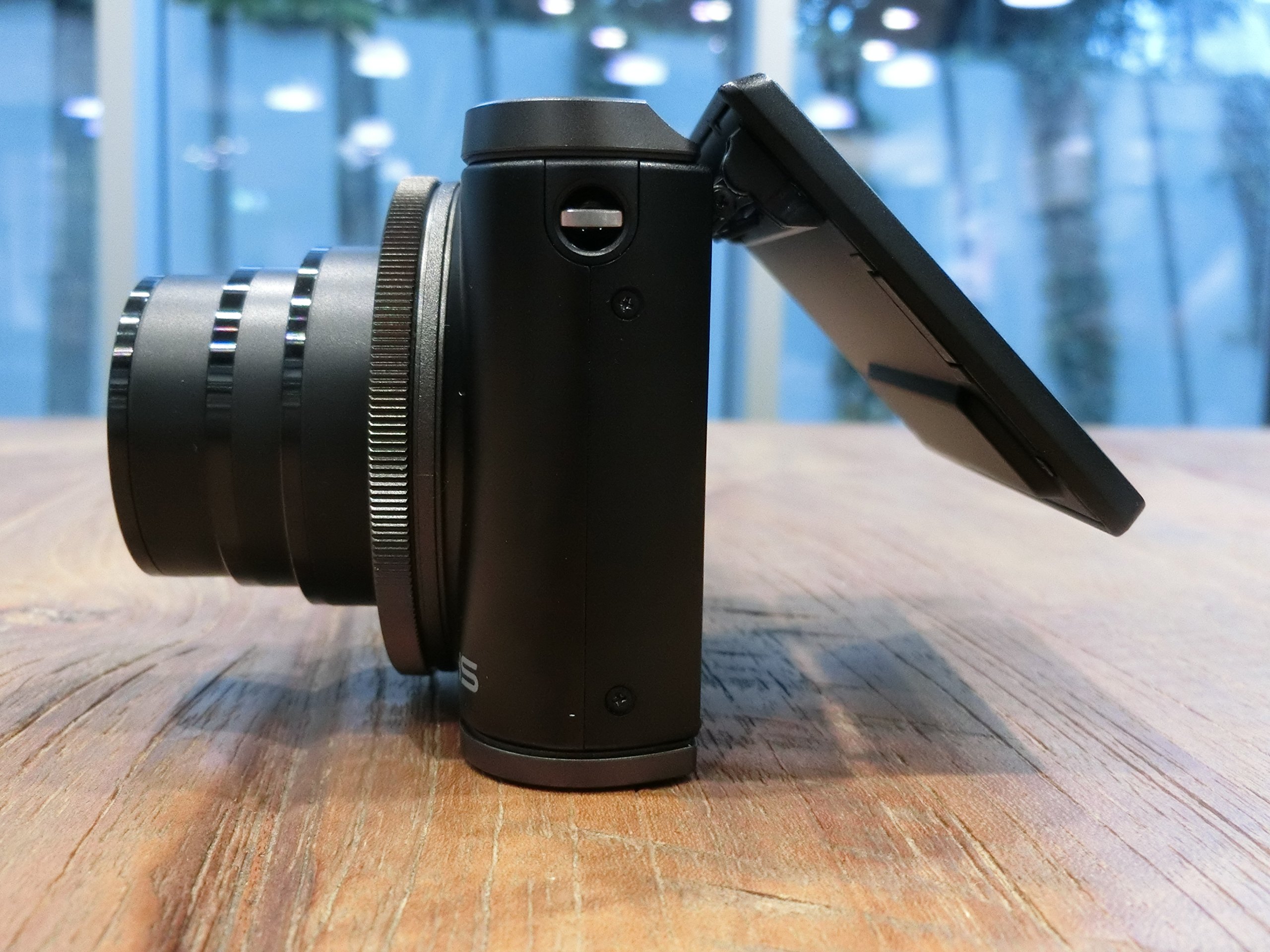 Amazon | CASIO デジタルカメラ EXILIM EX-ZR3000BK 自分撮りチルト