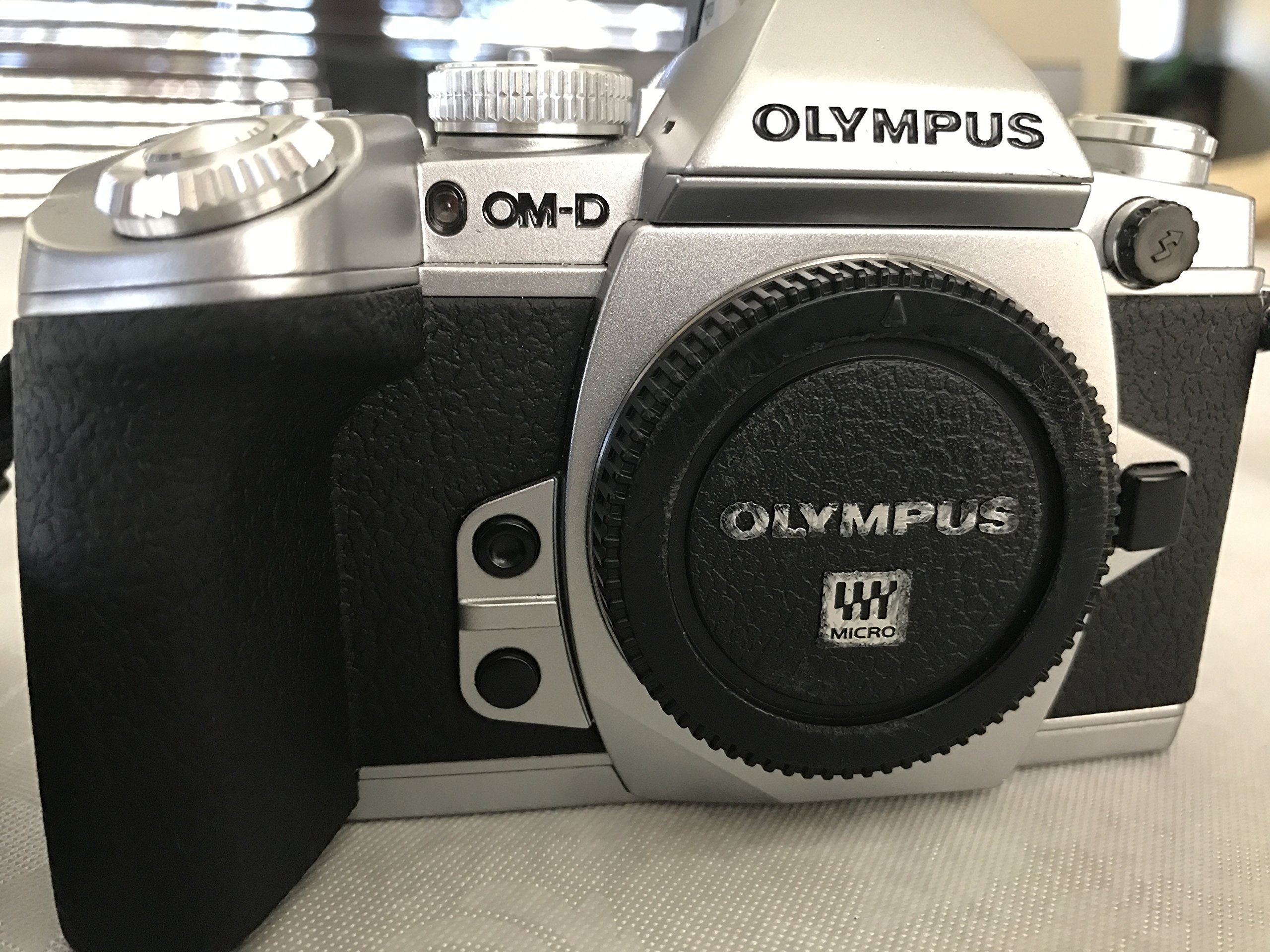 Amazon.com : OM SYSTEM Olympus OM-D E-M1 16MP Mirrorless Digital