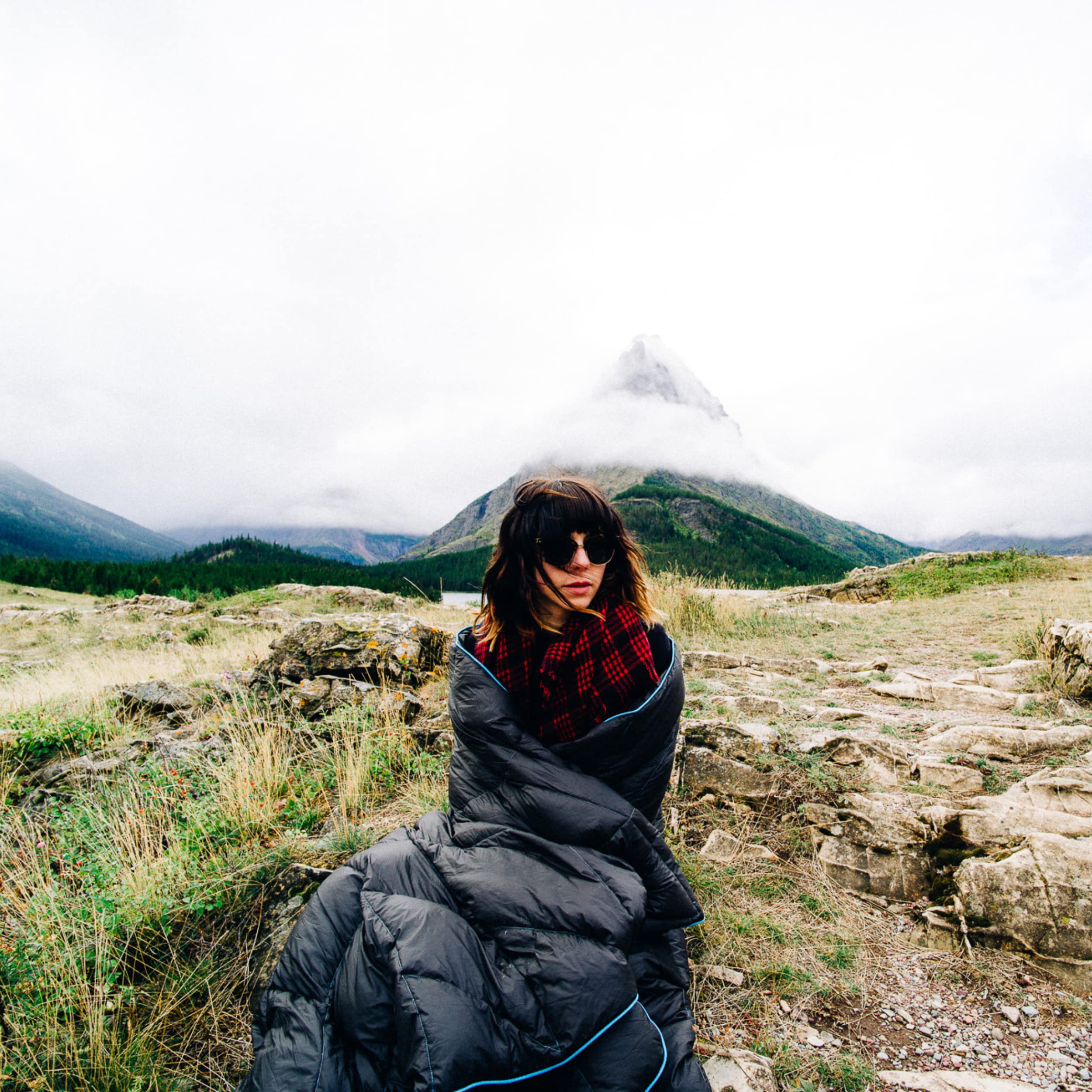 Amazon｜Rumpl The Down ブランケット | アウトドアダウンキャンプ