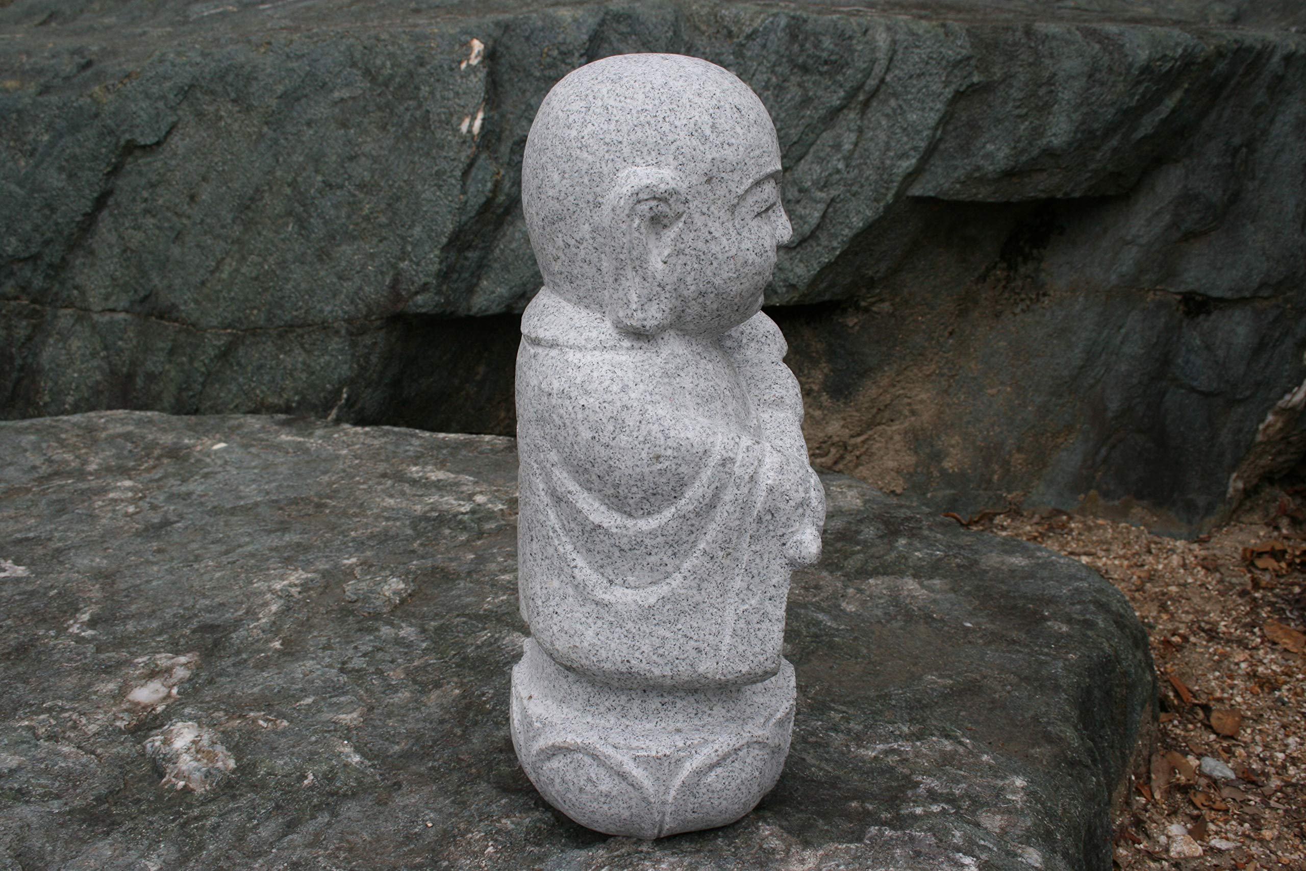 Amazon.co.jp: 蓮にのったお地蔵様 御影石 石のお地蔵様 地蔵 : ホーム