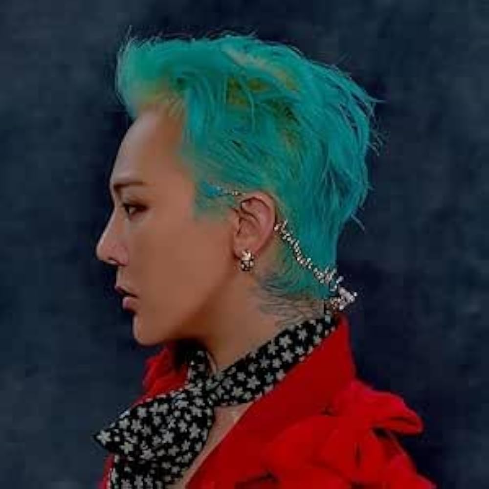 Amazon | K-POP DVD G-DRAGON 2025 PV&TV+BEHIND THE SCENE 2枚SET