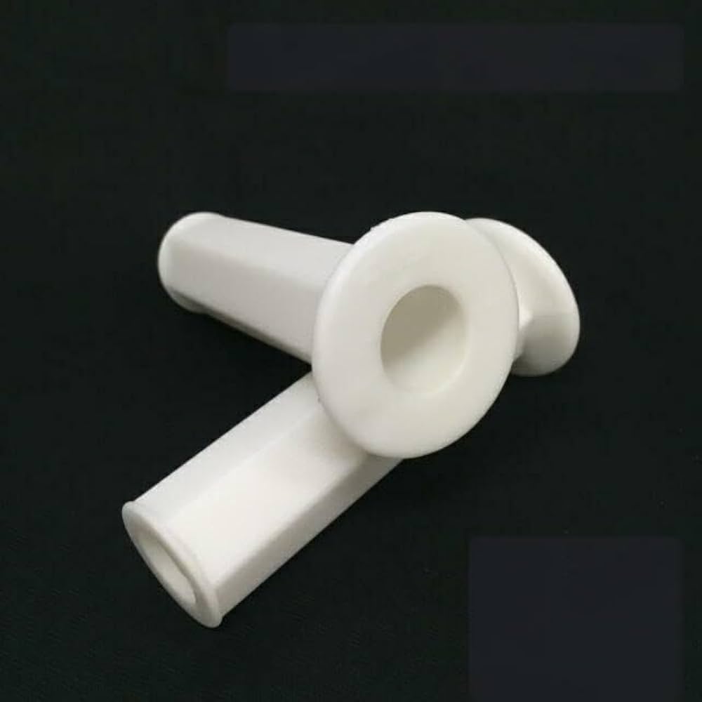 Amazon.co.jp: プリティー レーシング製 貫通式 六角グリップ 白 : 車