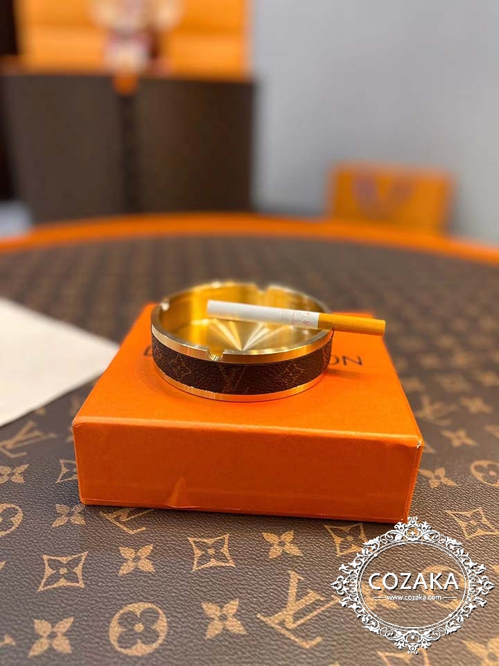 金属 綺麗 ルイヴィトン灰皿 ロゴ付き 大人気 ヴィトン 友達への