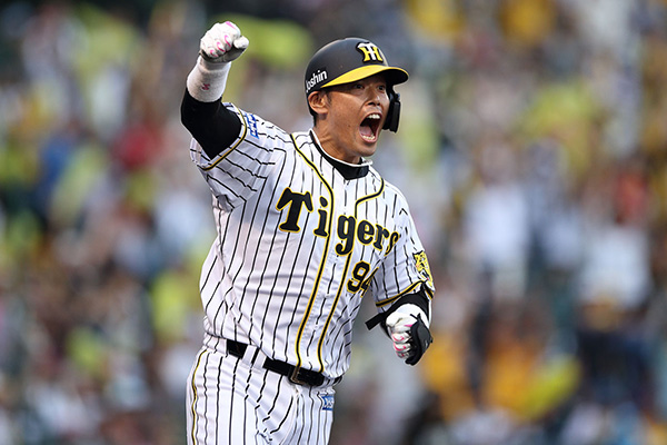 ニュース - チーム - 原口文仁選手がセ・リーグ連盟特別表彰「リーグ