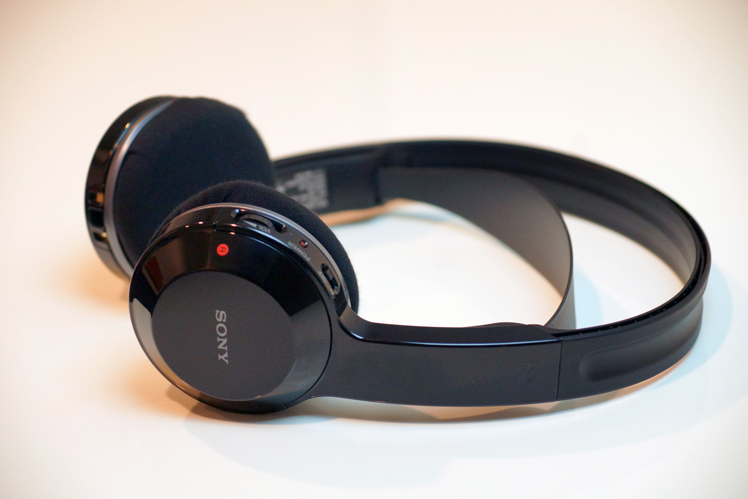 SONY MDR-IF245Rのイヤーパッドを修理する場合：スーパーストレッチ