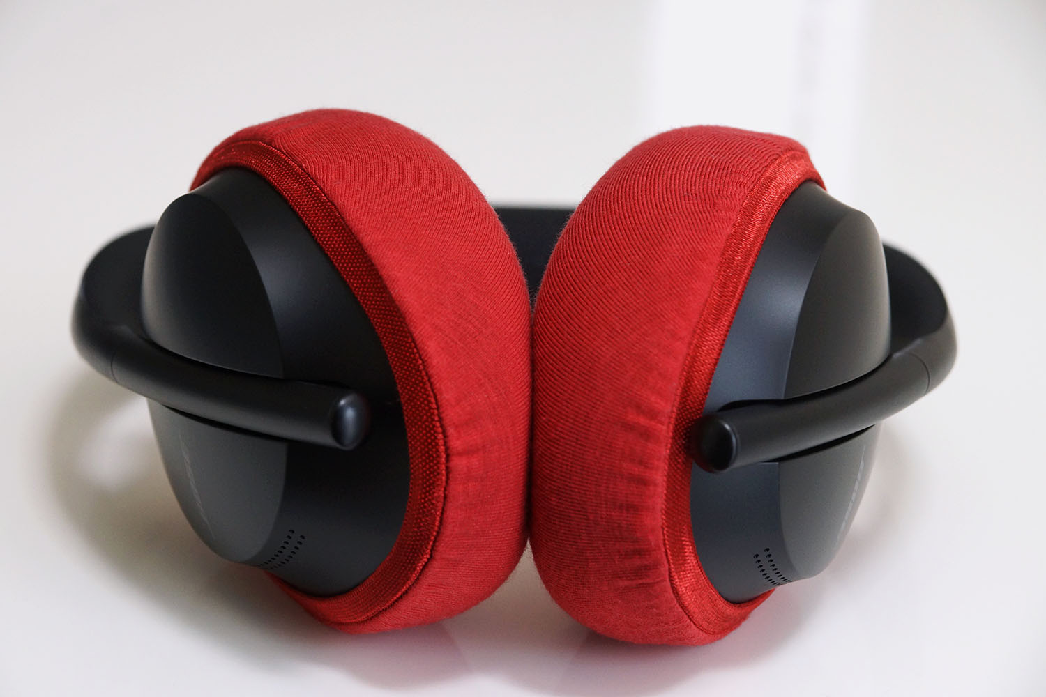 Bose NOISE CANCELLING HEADPHONES 700のイヤーパッドを修理する場合