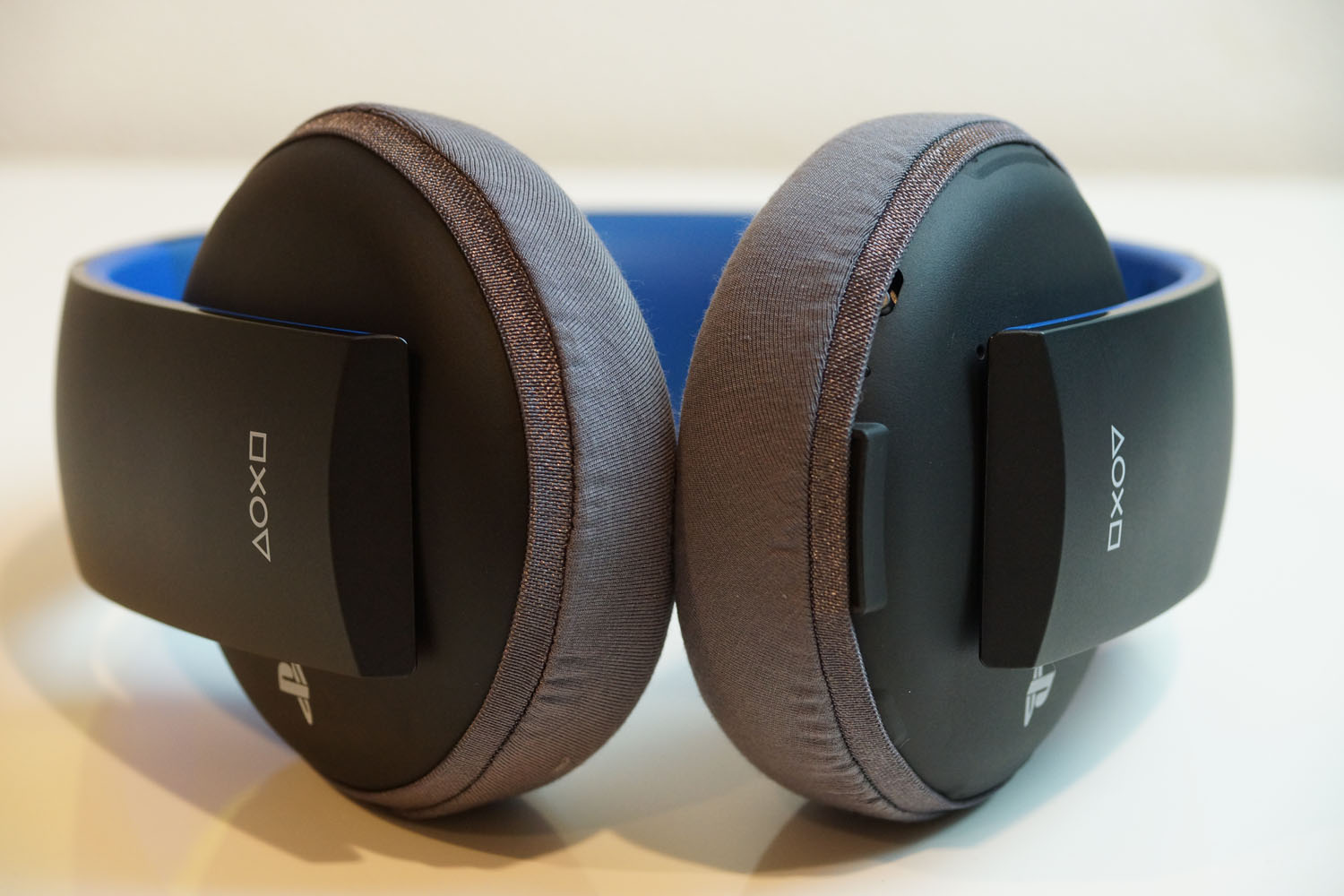 SONY CUHJ-15001のイヤーパッドを修理する場合：スーパーストレッチ