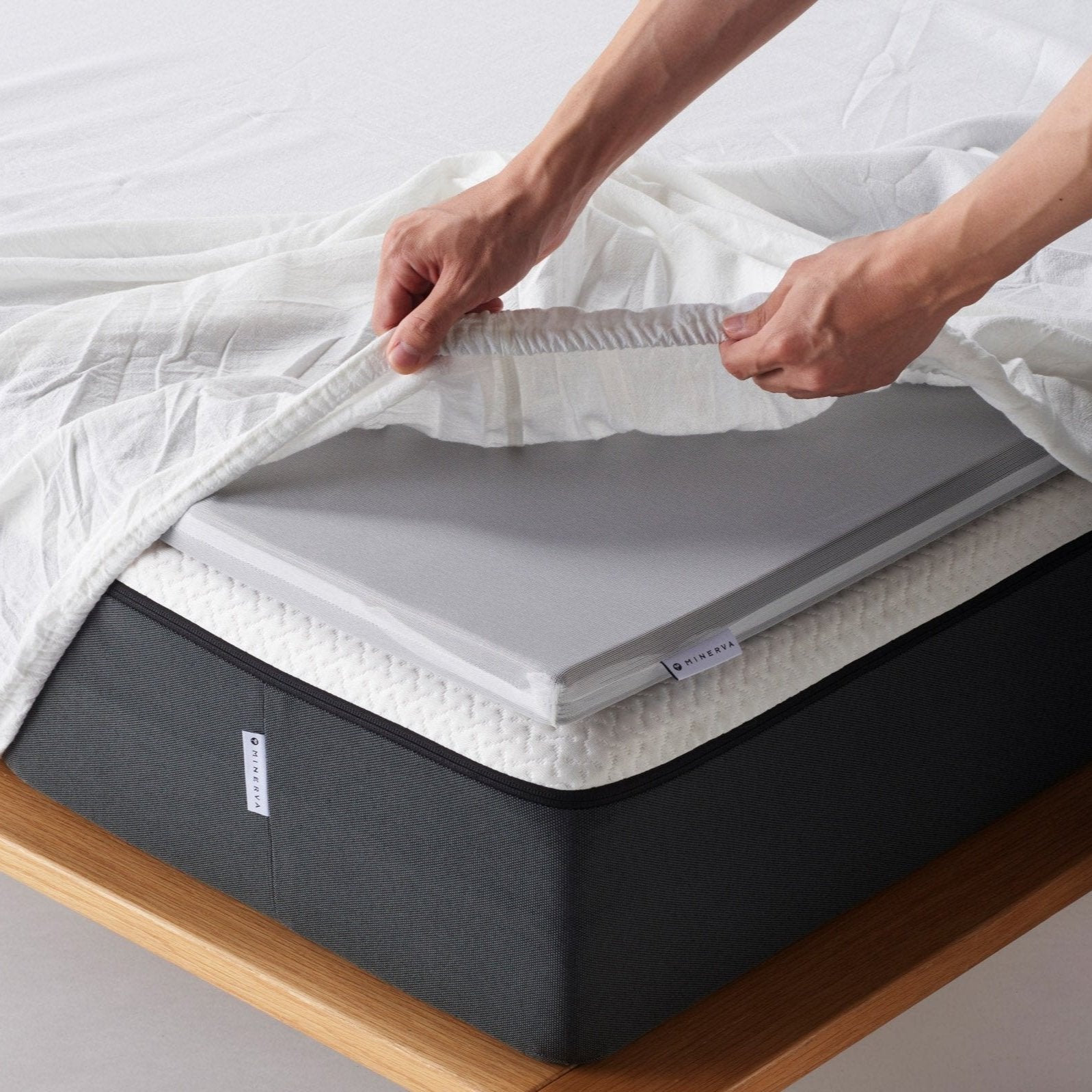 ミネルヴァマットレスプラスは高弾性素材で寝返りと起き抜けの身体を