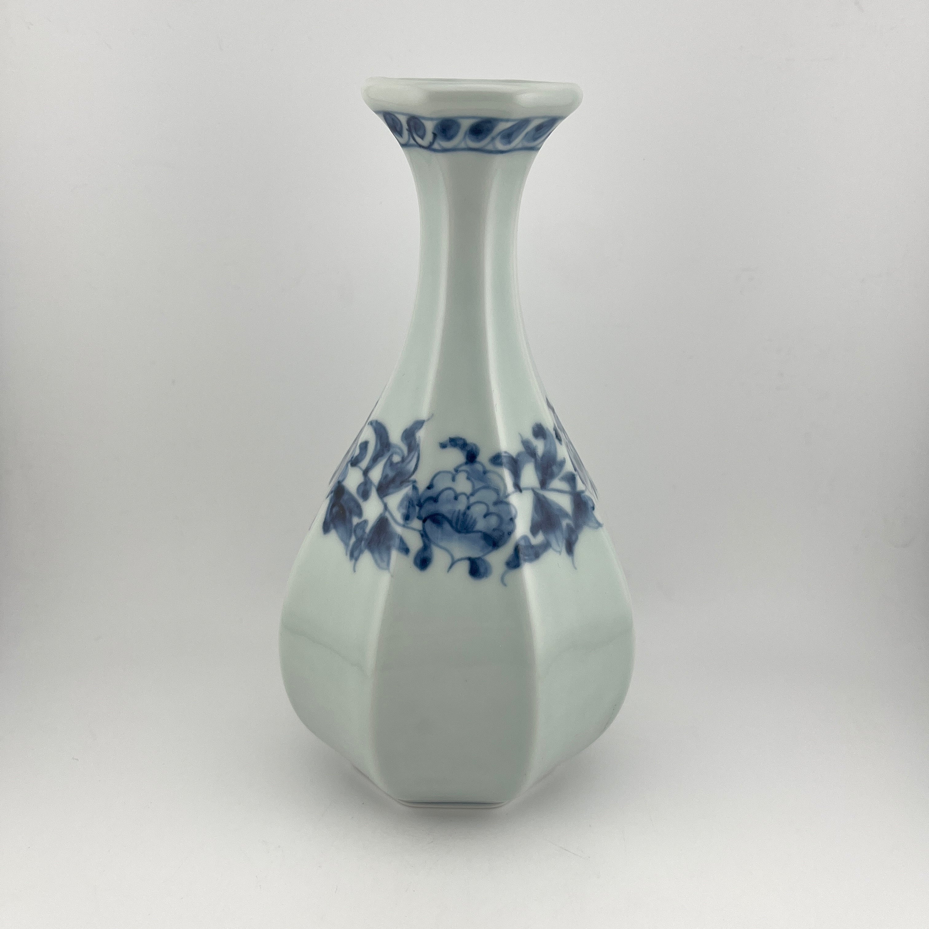 昭和後期（1960–80年代）美濃焼の青白磁の重量花瓶