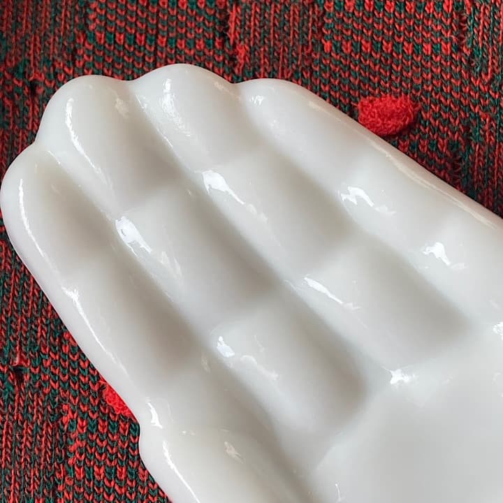 012『BIRD-IN-HAND』Avonミルクガラスハンドトレイ片手タイプ